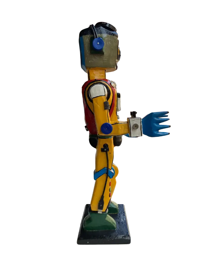 DECA-002d, Inowa, Demba_Camara, 2024, Mixed Media, 63x26x29cm.webp