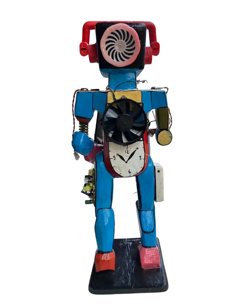 DECA-003b, Quantown, Demba_Camara, 2024, Mixed_Media, 60x27x27cm.webp